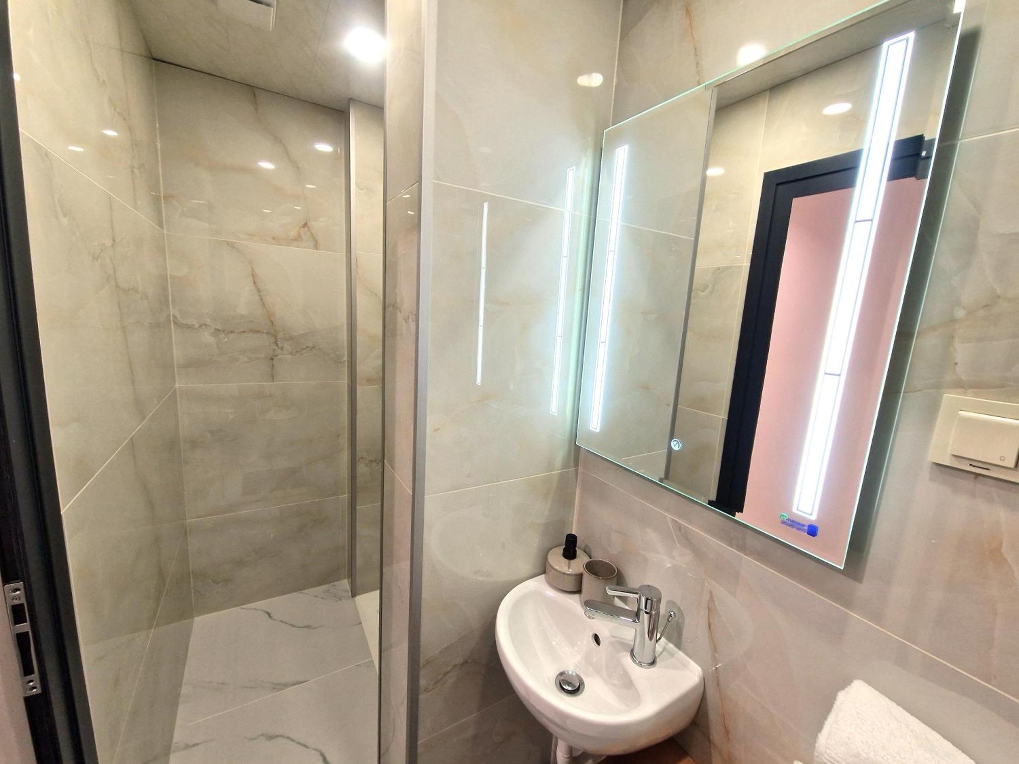 Malavi Dv34 Center Ρούσε